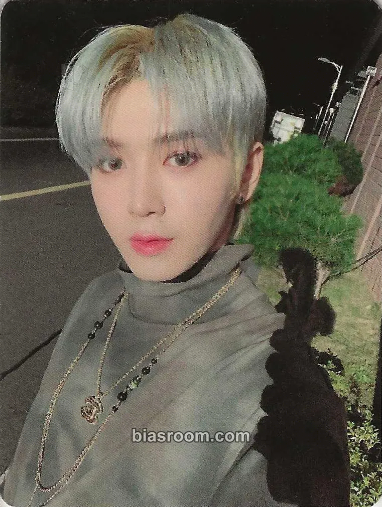 Jisung (ex. Love) line sun goodness Photocard - OnlyOneOf - OnlyOneOf K-pop photocard