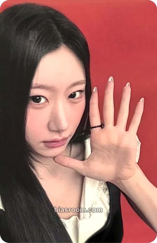 ITZY - Chaeryeong - The 5th Fan Meeting ITZY, MIDZY, Let's Fly! "ALL IN, MIDZY" Event merch photocard purchase benefit offline