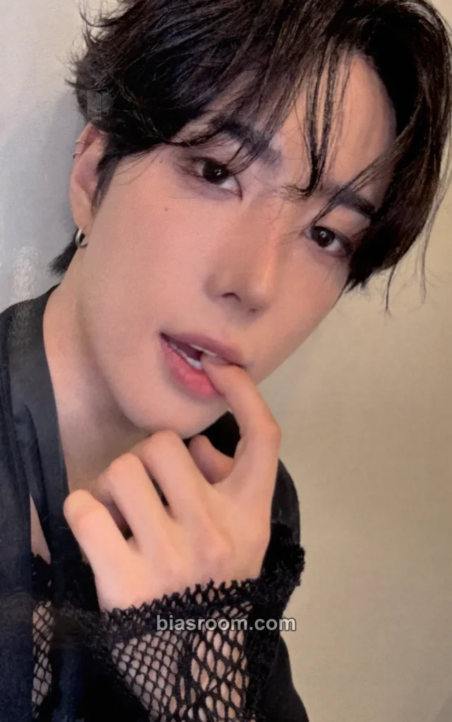 ONE PACT - Jongwoo (Ze:U) - ONE FACT: Dawn Rush Event merch photocard