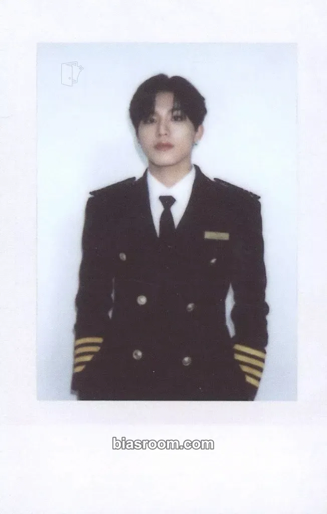 Park Jeongwoo 2024 Welcoming Collection Photocard - TREASURE - TREASURE K-pop photocard