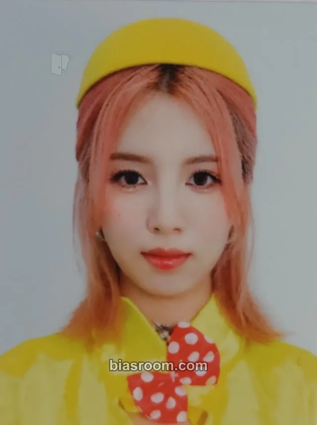 WOOAH - Lucy - Blush Album id photo winner benefit makestar round 2