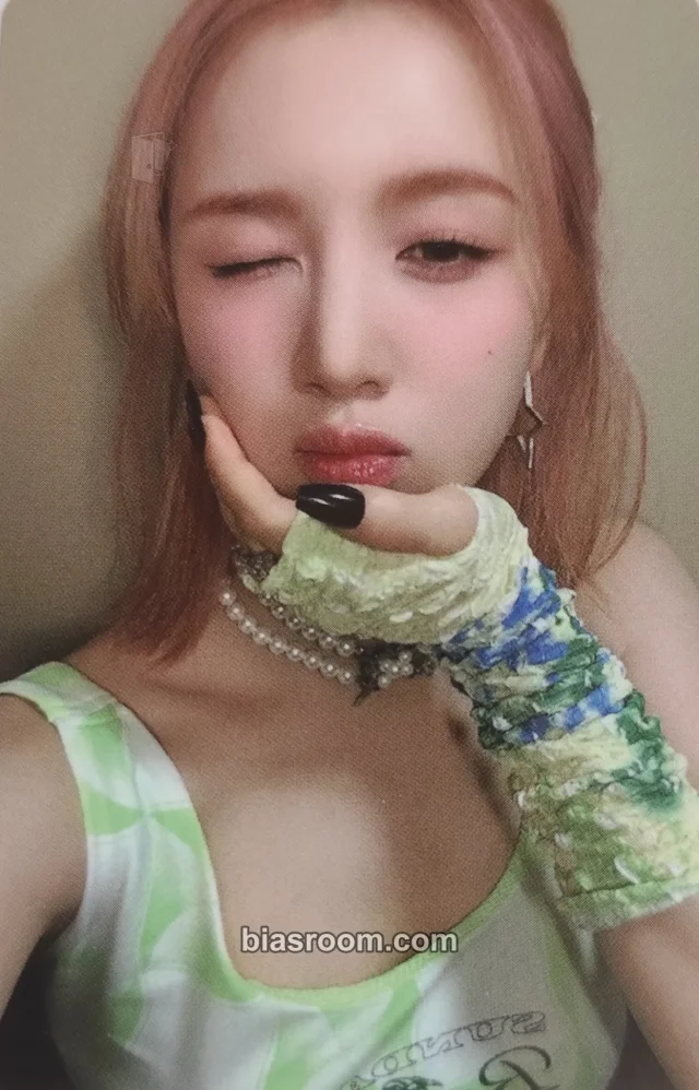 WOOAH - Lucy - Blush Album broadcast