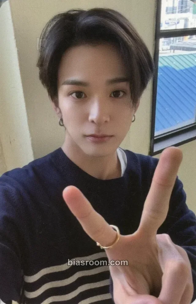 TREASURE - Asahi - 2024 Welcoming Collection Other merch photocard trading card E version
