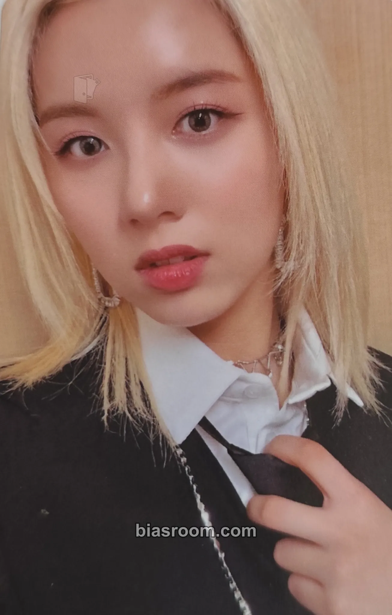Lucy 2023 Season's Greetings Photocard - WOOAH - WOOAH K-pop photocard