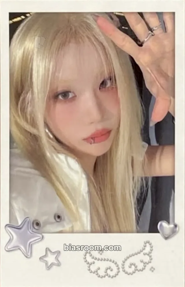 ARTMS - Kim Lip - Hyper-Ego Album hello82 purchase benefit retail exclusive polaroid