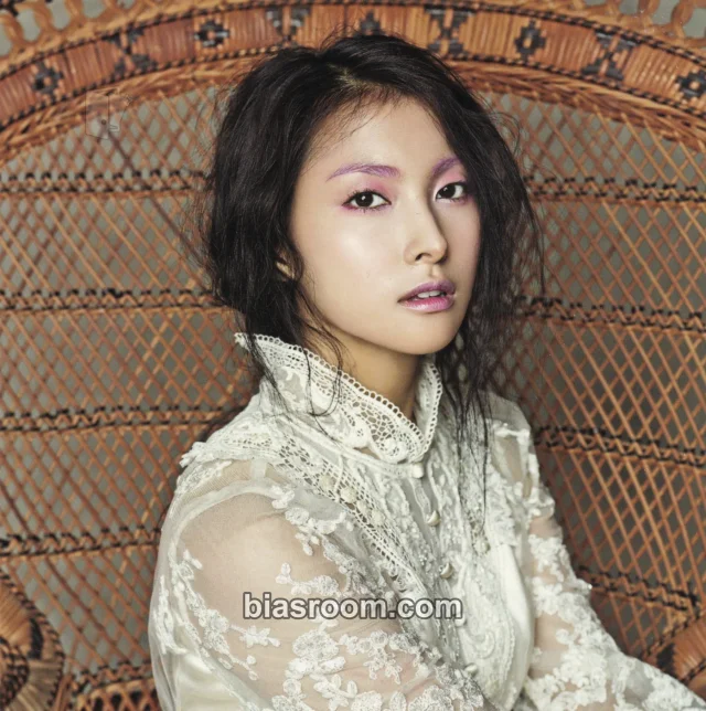 KARA - Gyuri - Full Bloom Album postcard item set