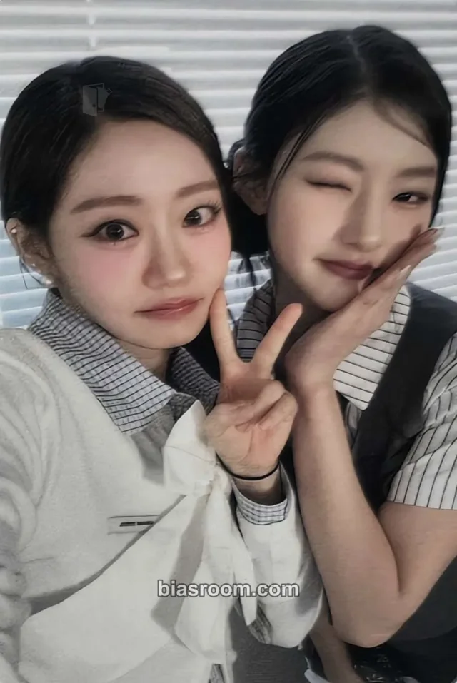 KISS OF LIFE - Julie & Haneul - Asia fanmeeting tour "DEJA VU" Event entrance / attendance benefit day 2 kissy zone