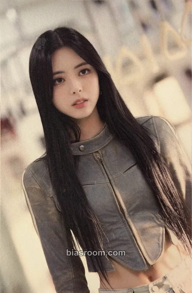 ITZY - Yuna - KILL MY DOUBT Album musicplant (music plant) postcard