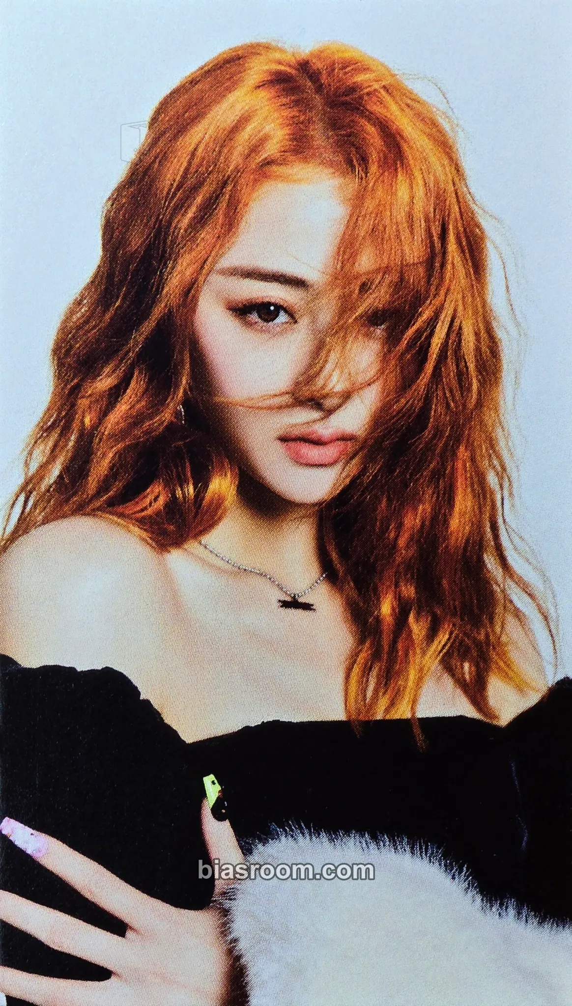 Huh Yunjin HYBE: We Believe In Music Photocard - LE SSERAFIM - LE SSERAFIM K-pop photocard