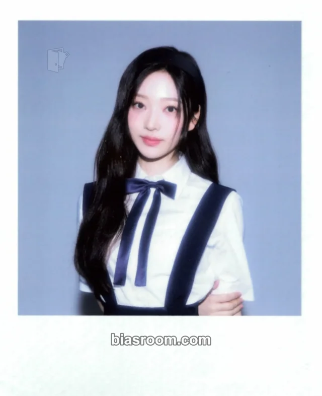 Hearts2Hearts - Stella - Four Hearts Club Official MD Other merch inclusion polaroid
