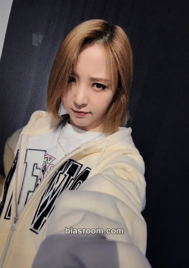 MAMAMOO - Moonbyul - TRAVEL (Japanese ver.) Album bizent japan fansign winner benefit