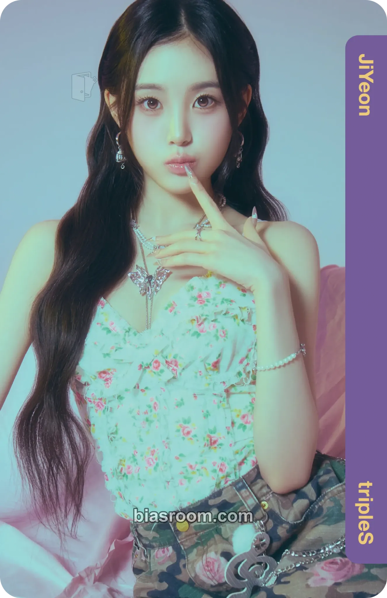 Jiyeon Dream Dress Photocard - tripleS - tripleS K-pop photocard