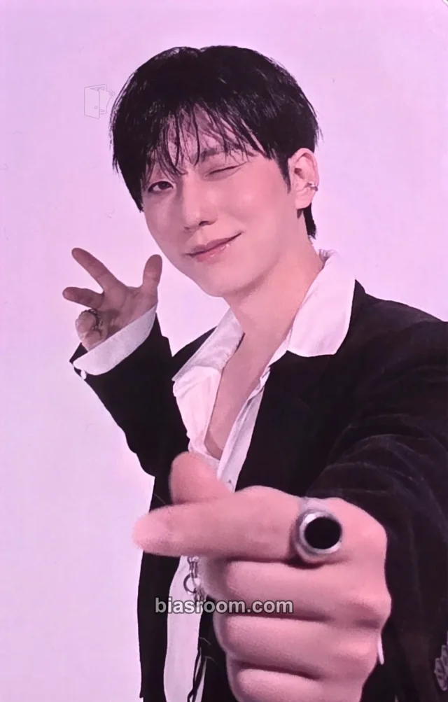 Xdinary Heroes - Gunil - Xdinary Heroes 2nd Fanmeeting XCLUSIVE PARTY Event merch photocard photocard binder
