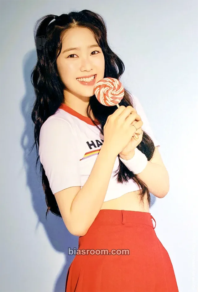 OH MY GIRL - Jiho - 2019 Season's Greetings Other postcard item set season's greetings
