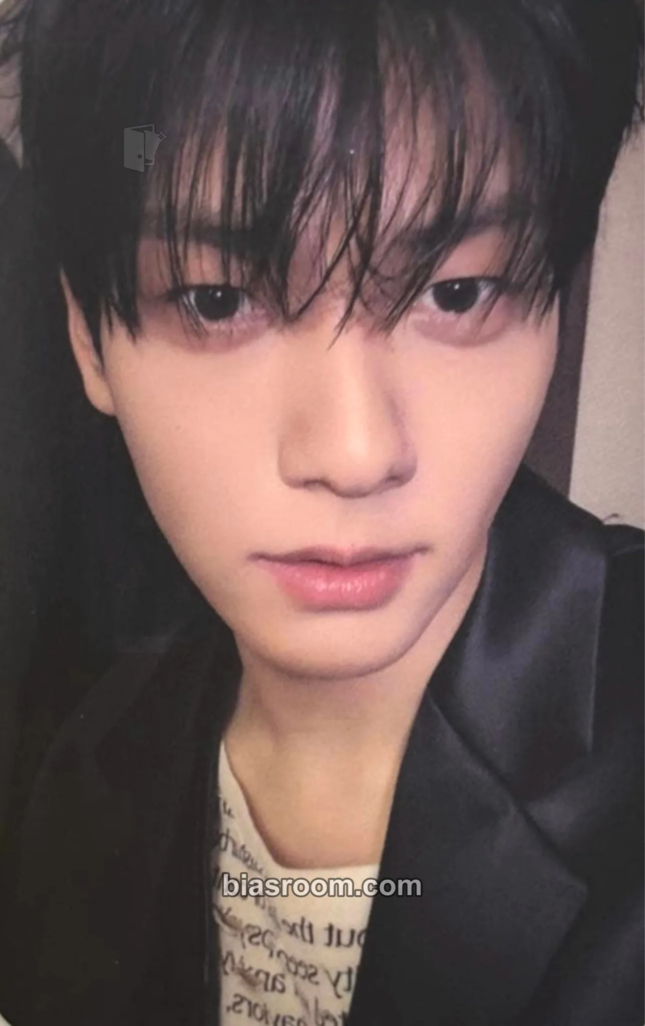 Soobin 7TH YEAR: A Moment of Stillness in the Thorns Photocard - TOMORROW X TOGETHER - TOMORROW X TOGETHER K-pop photocard