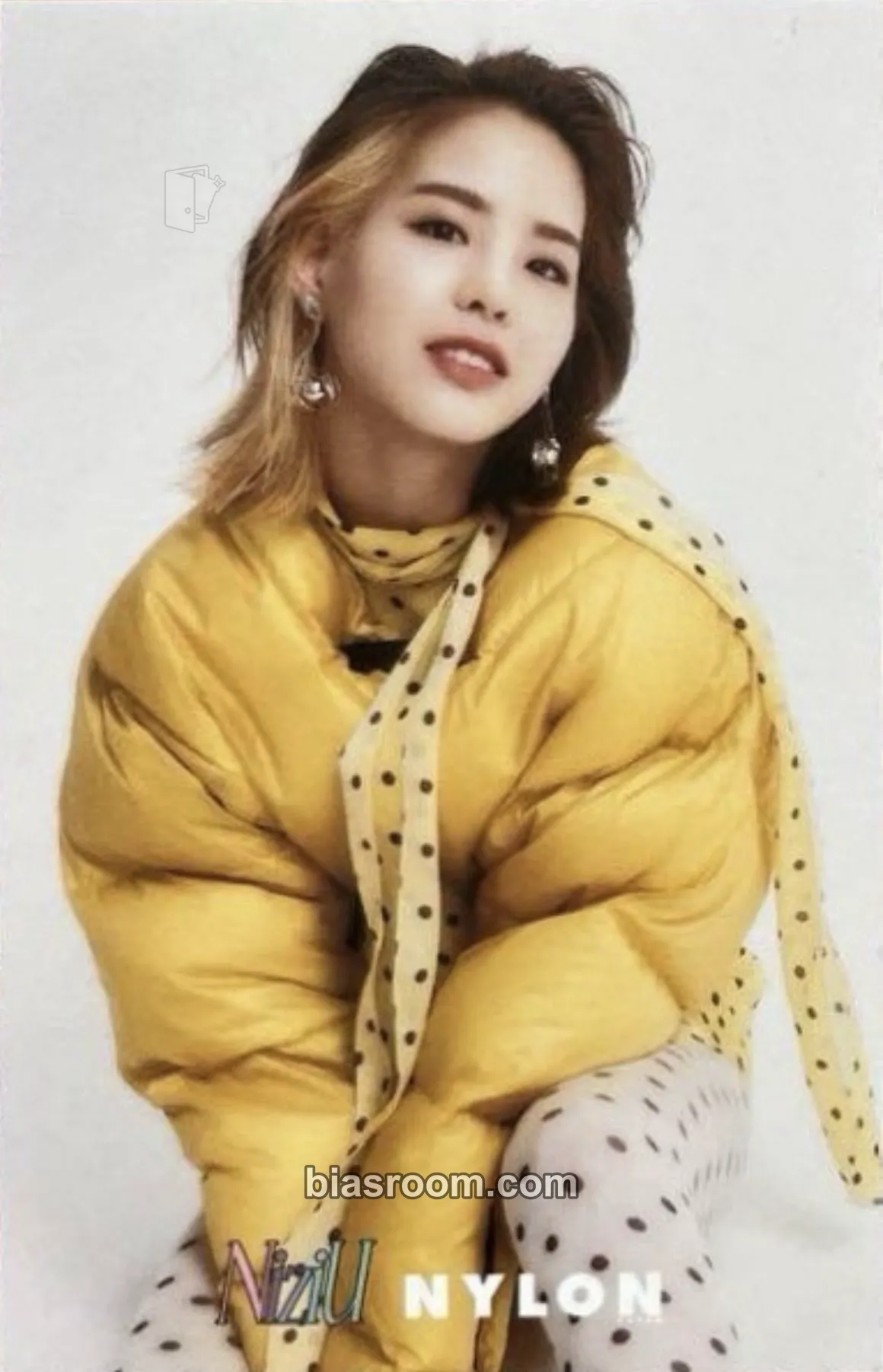 Mako Niziu x Nylon Magazine Photocard - NiziU - NiziU K-pop photocard