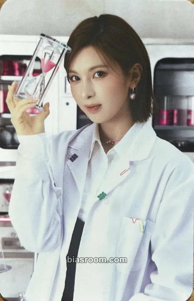 NMIXX - Bae - NMIXX CHANGE UP : MIXX LAB Event photocard holder merch photocard