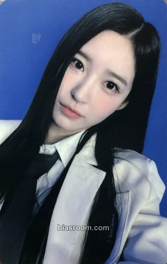 CLASSy - Hyungseo - CLASS IS OVER Album everline lucky draw (LD) pvc card