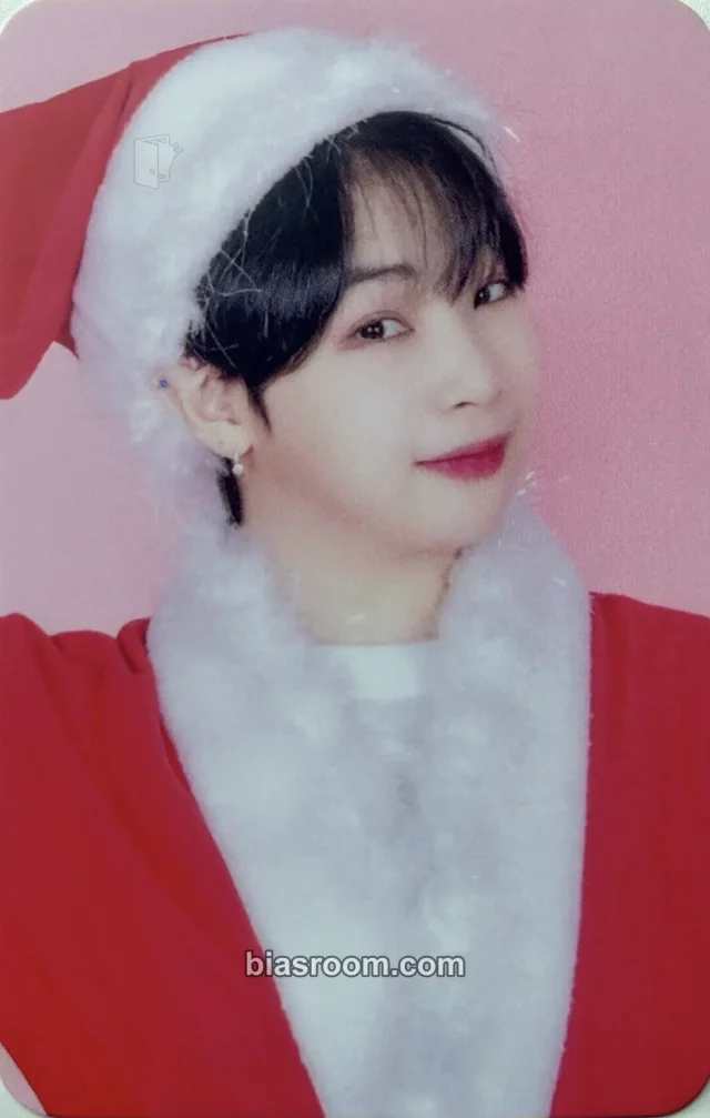 PinkFantasy - Yechan - PF 2023 Season's Greetings Support project Other season's greetings