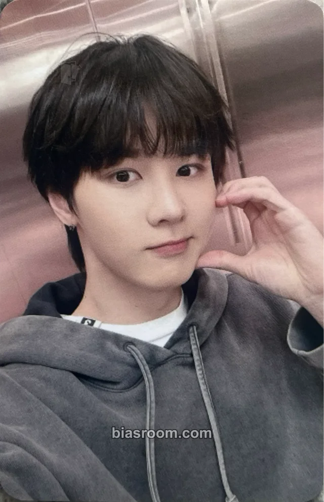 WayV - Kun - Frequency Album kpopmerch fansign