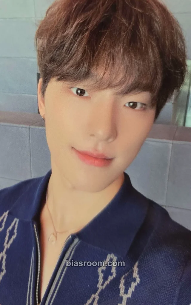 SEVENTEEN - Dino - SECTOR 17 Album oninnasia fansign round 2
