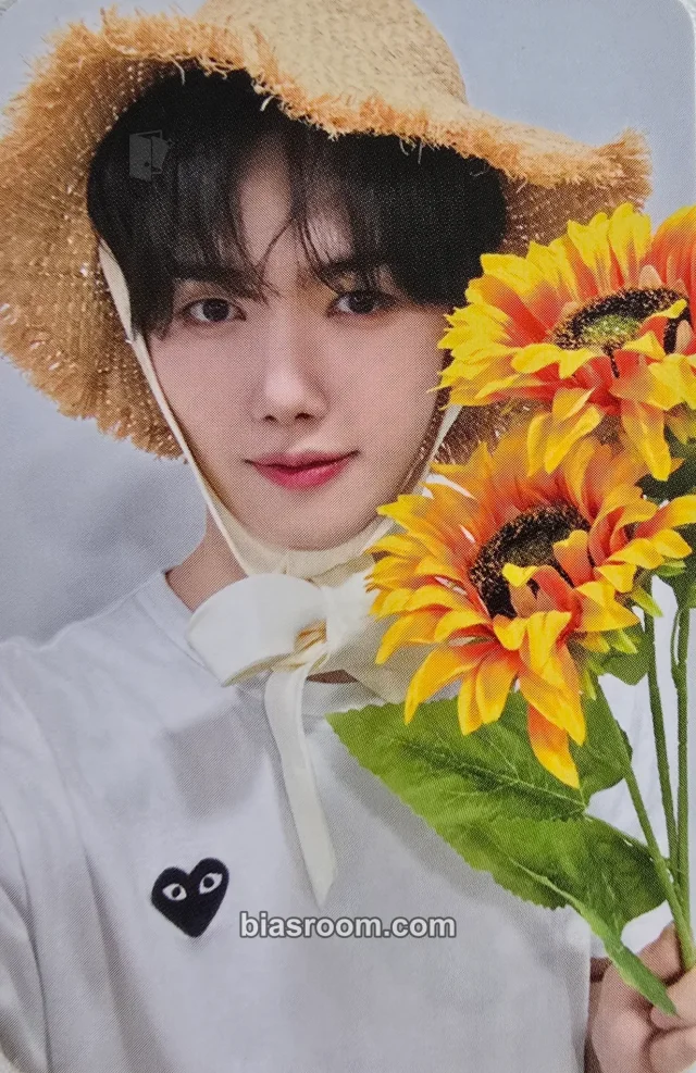 CRAVITY - Minhee - Dare to Crave Album withmuu/withdrama round 3 video call (fancall) fansign