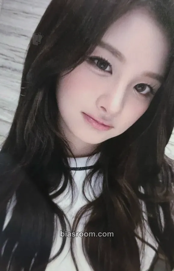 Sullyoon Blue Valentine Photocard - NMIXX - NMIXX K-pop photocard