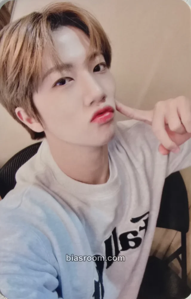 CRAVITY - Wonjin - The Awakening: Written In the Stars Album soundwave round 5 video call (fancall) fansign