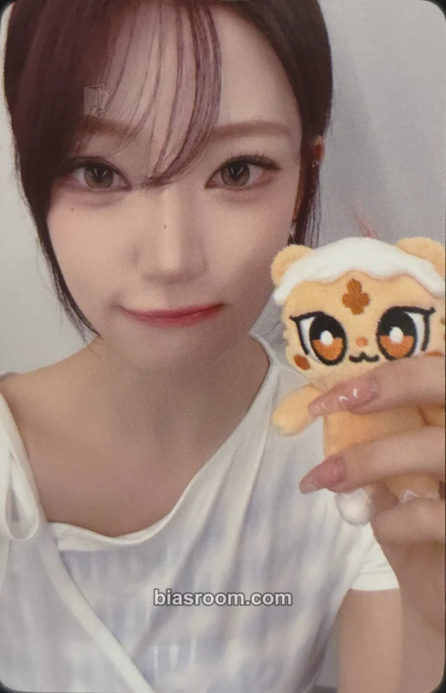Billlie - Siyoon - Billlie'ver Billage Pop-Up Event merch photocard doll/figure/plush accessory keyring