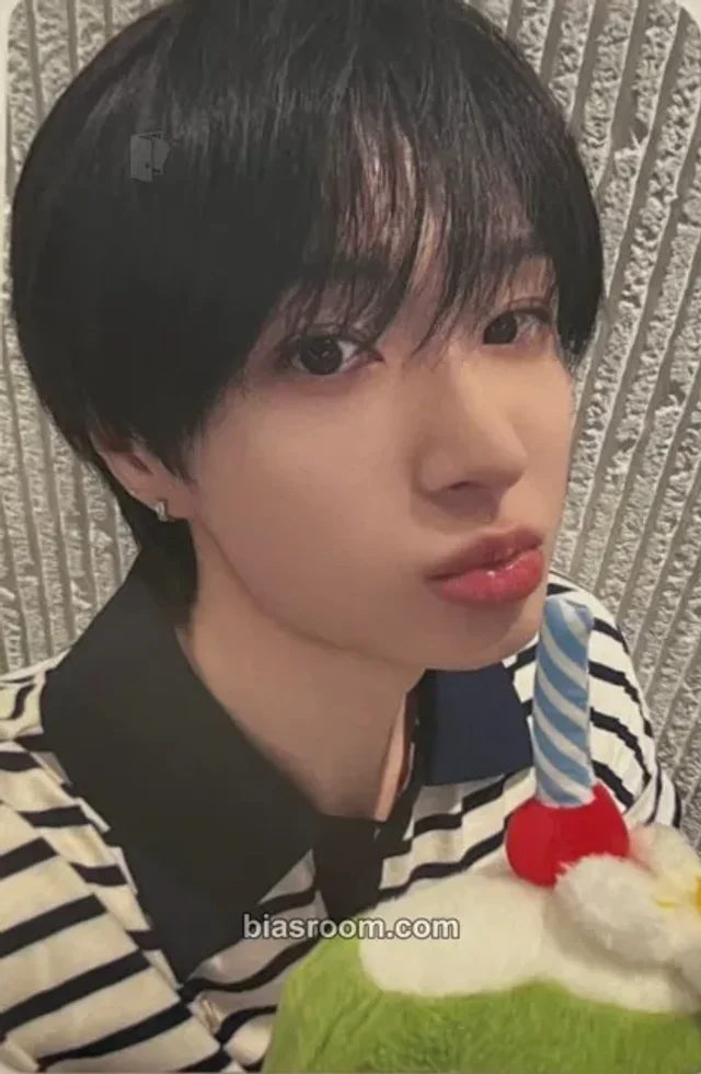 KickFlip - Donghwa - My First Kick Album makestar video call (fancall) photo event