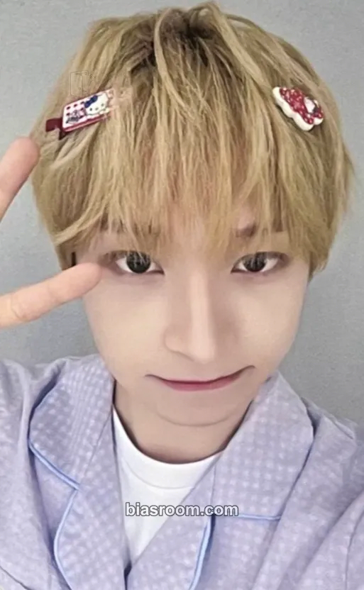 Donghwa Kick Out, Flip Now! Photocard - KickFlip - KickFlip K-pop photocard