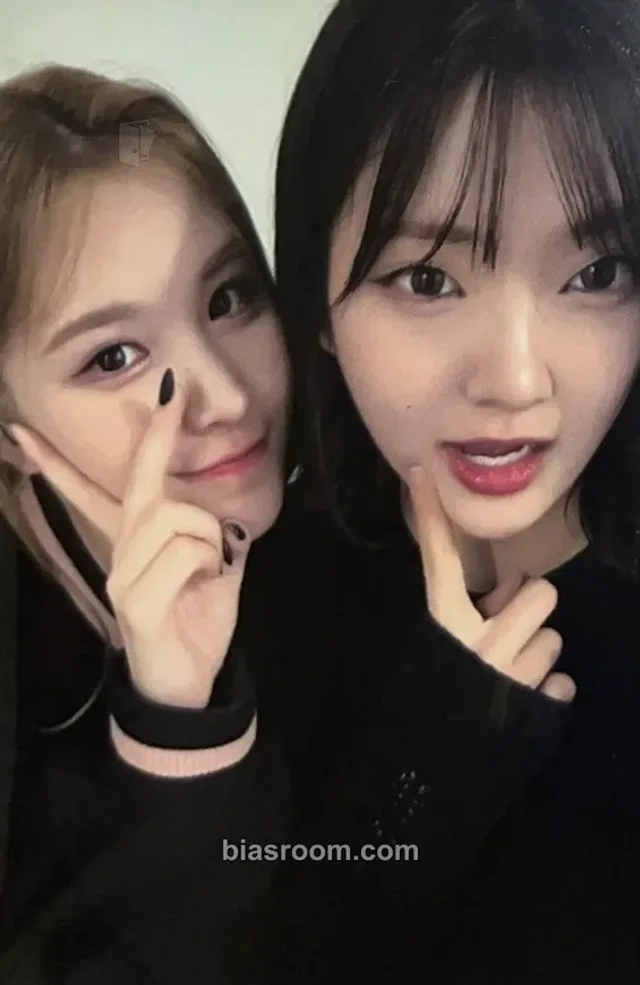 Weeekly - Soeun & Jaehee - Weeekly University Festival: 1st Fanconcert in Japan Event entrance / attendance benefit japan