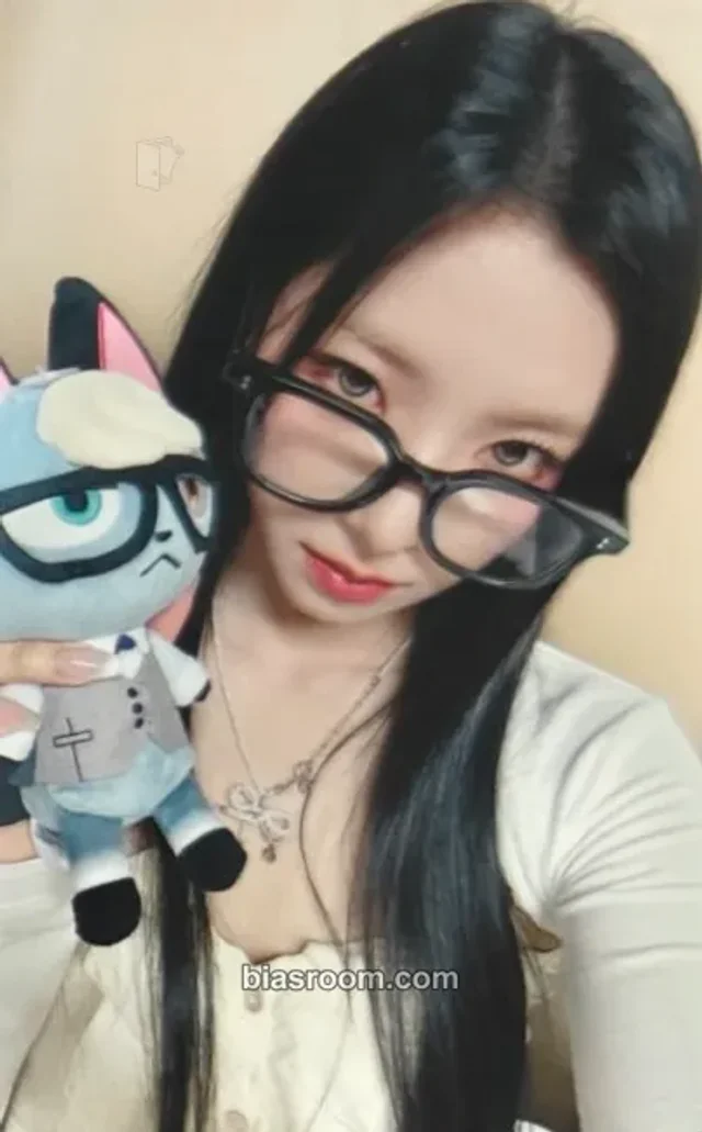 ODD YOUTH - Kanie - Babyface Album jump up fansign round 2