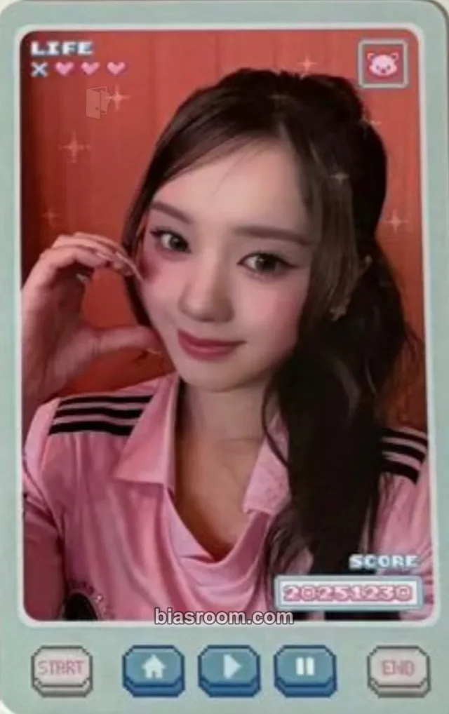 UNIS - Elisia - mwah... (JP Ver.) Album tower records japan trading card C version