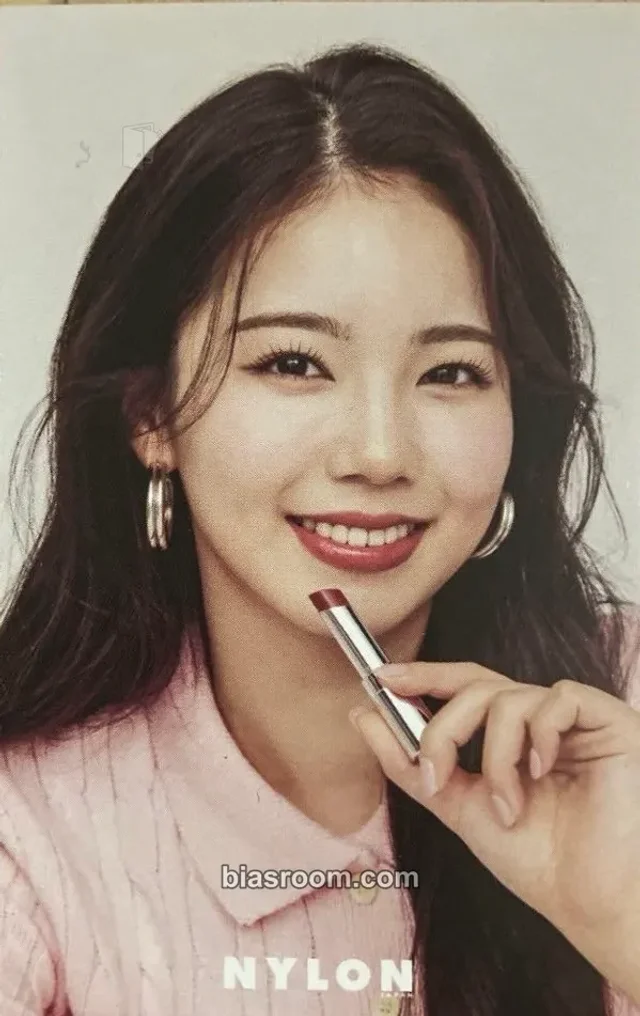NiziU - Ayaka - Niziu x Nylon Magazine Other magazine photocard nylon magazine photocard set