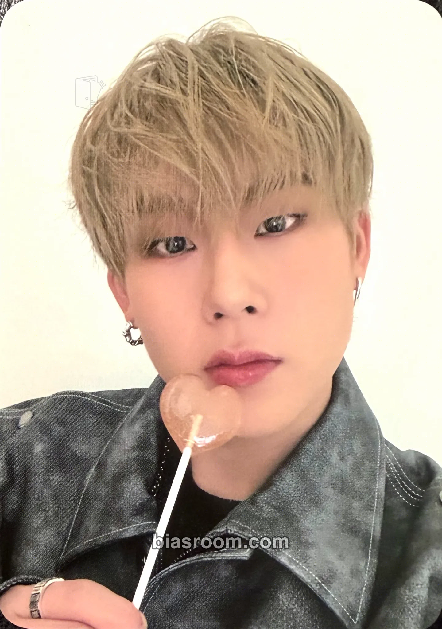 Joohoney Lights Photocard - MONSTA X - MONSTA X K-pop photocard