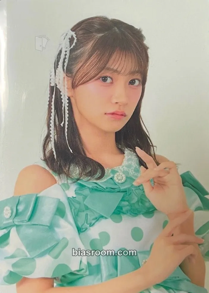 Kana Itakura KAWAII LAB. BEST ALBUM Photocard - Cutie Street - Cutie Street K-pop photocard