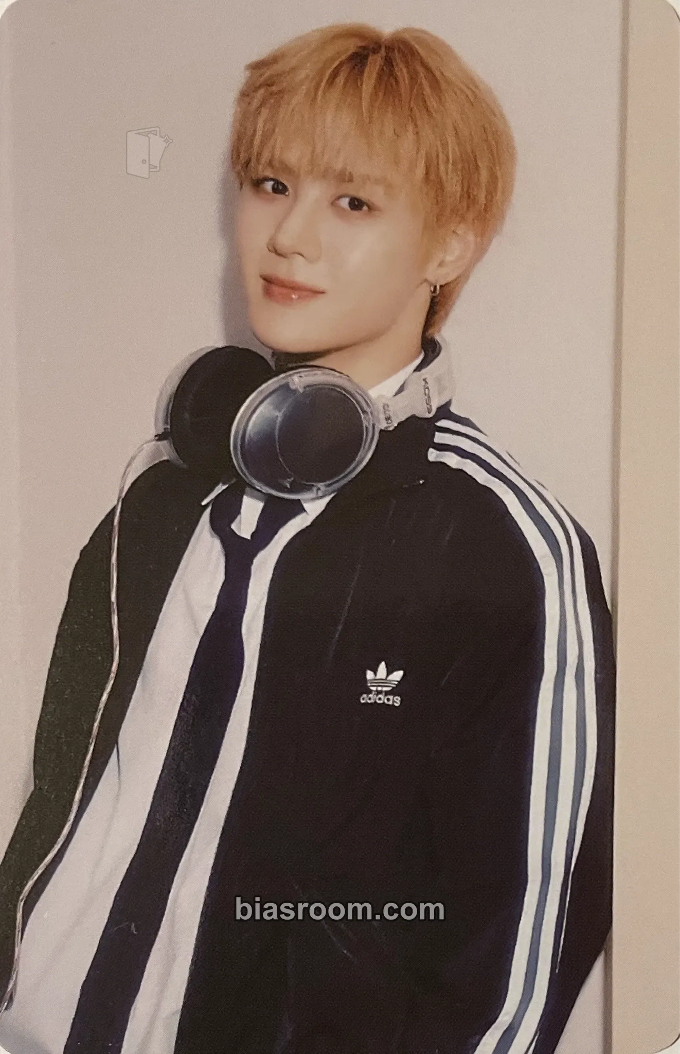 Kun 2026 Season's Greetings Photocard - WayV - WayV K-pop photocard