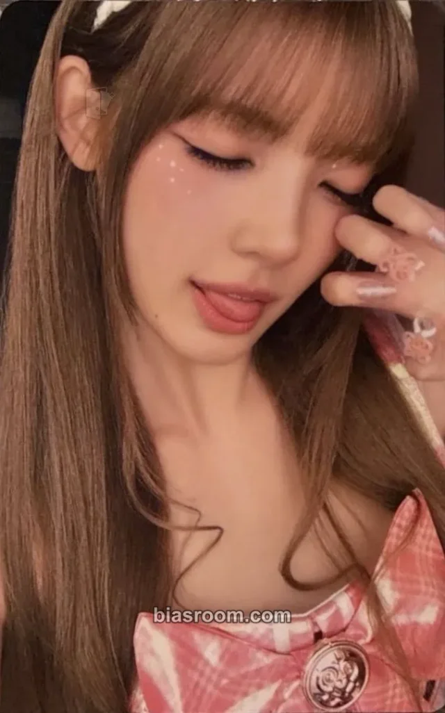 Hearts2Hearts - Yuha - ICONIC HEART Album weverse japan shop (wvj) pob (pre-order benefit)