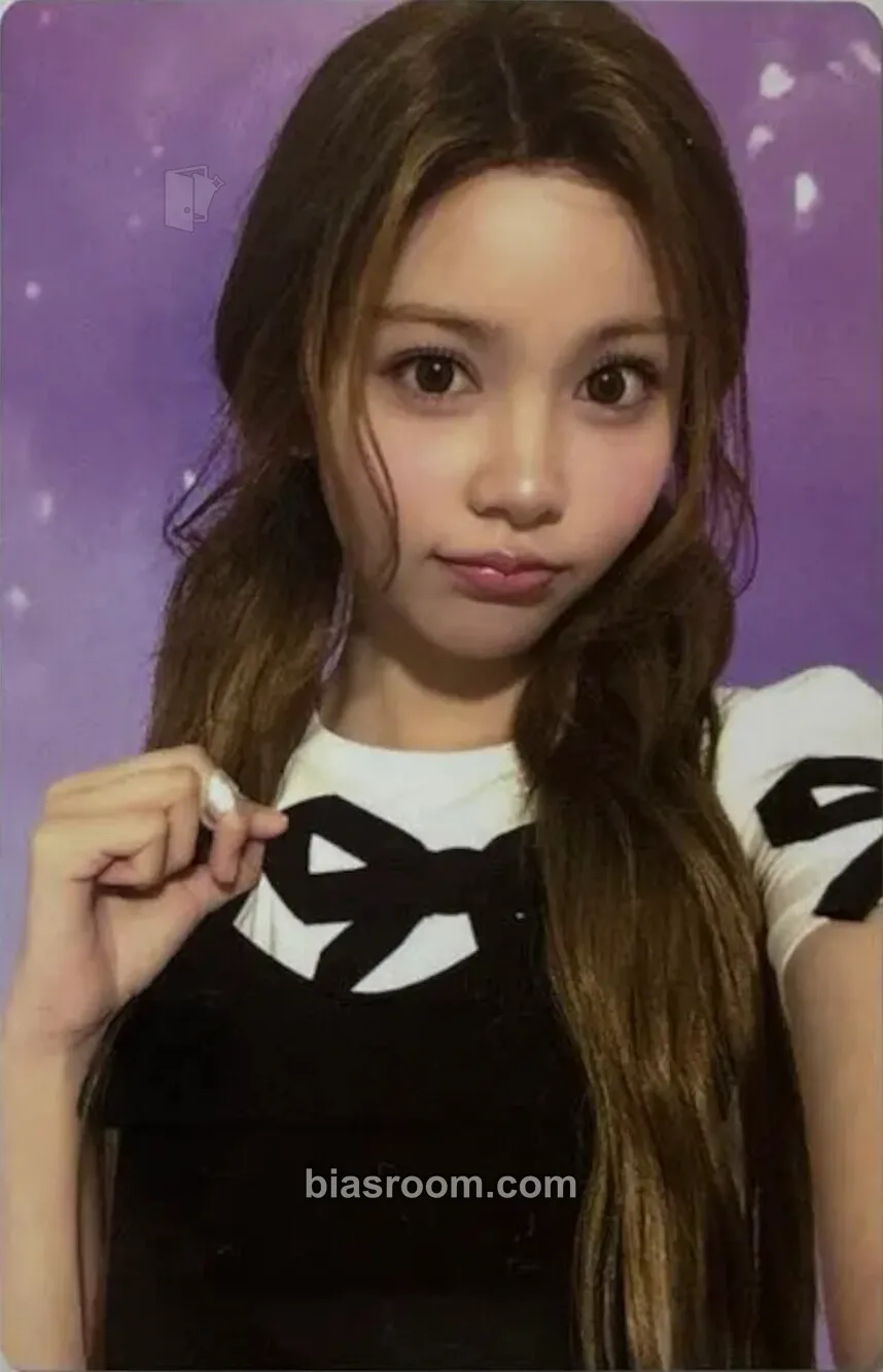 Carmen ICONIC HEART Photocard - Hearts2Hearts | Bias Room