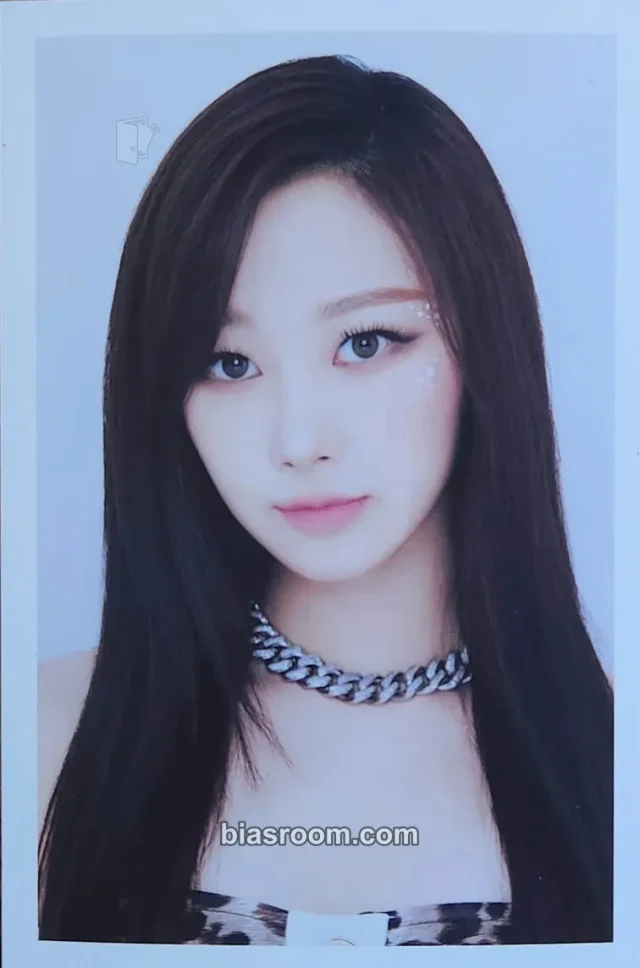 aespa - Giselle - 2022 Winter SMTOWN: SMCU PALACE Album album inclusion portrait version