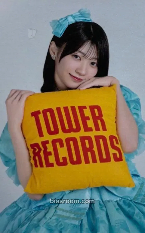 Kana Itakura We can’t stop suddenly! / The project of earth-makeup Photocard - Cutie Street - Cutie Street K-pop photocard
