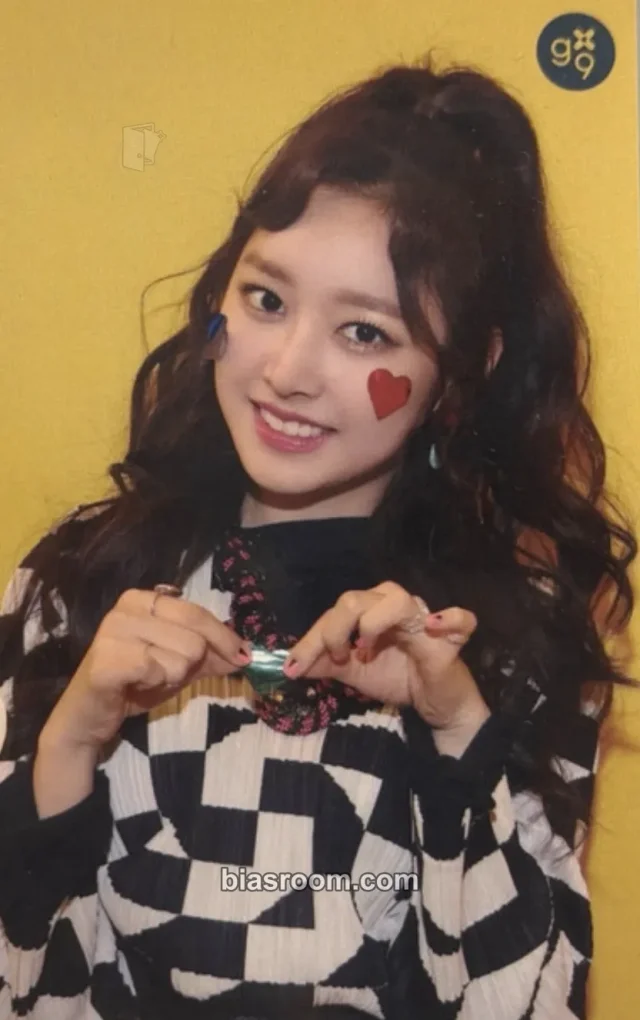 gugudan - Mimi - Act 2: Narcissus Album broadcast