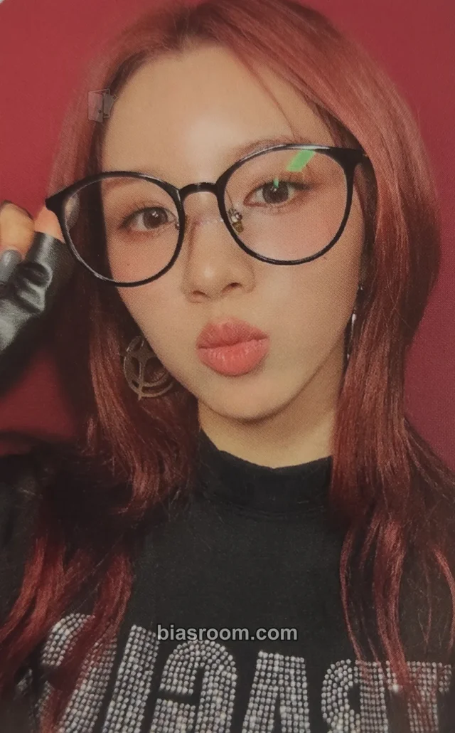 WOOAH - Lucy - Unframed Album musicart (music art) video call (fancall)