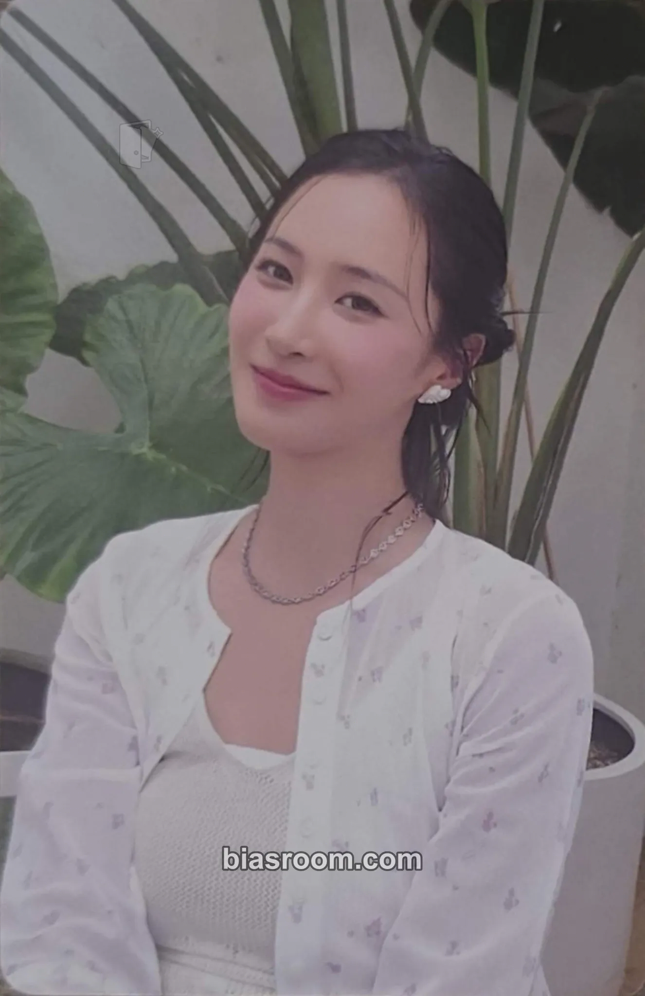 Yuri Season's Greetings 2025 Photocard - Girls' Generation - Girls' Generation K-pop photocard
