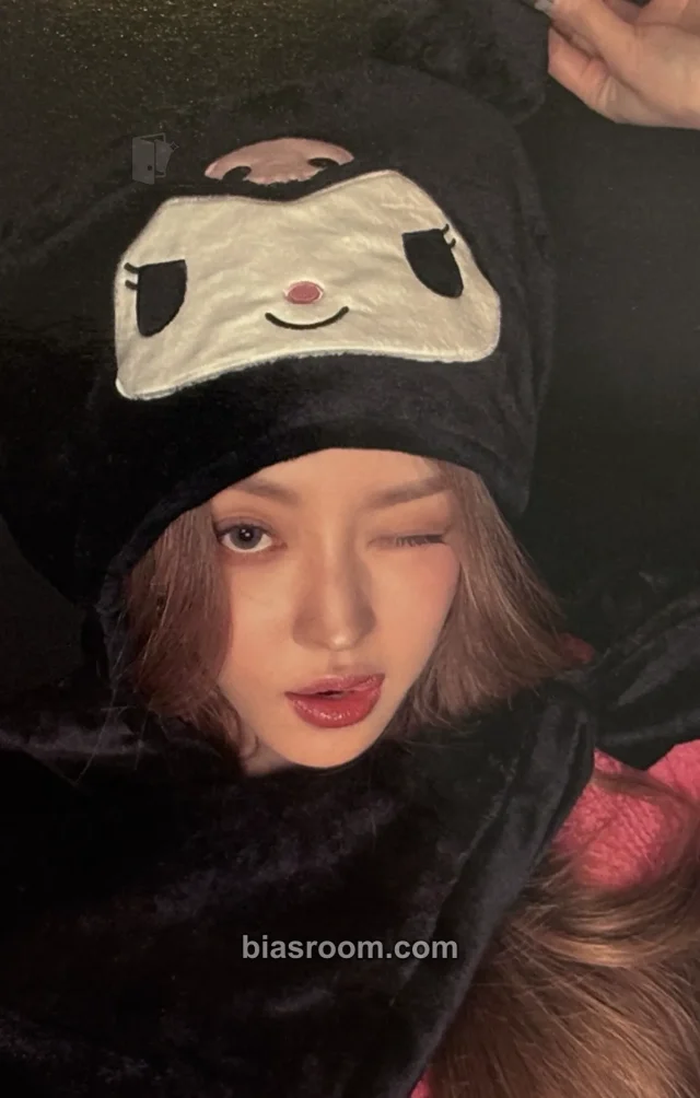OH MY GIRL - YooA - Borderline Album jump up lucky draw (LD)