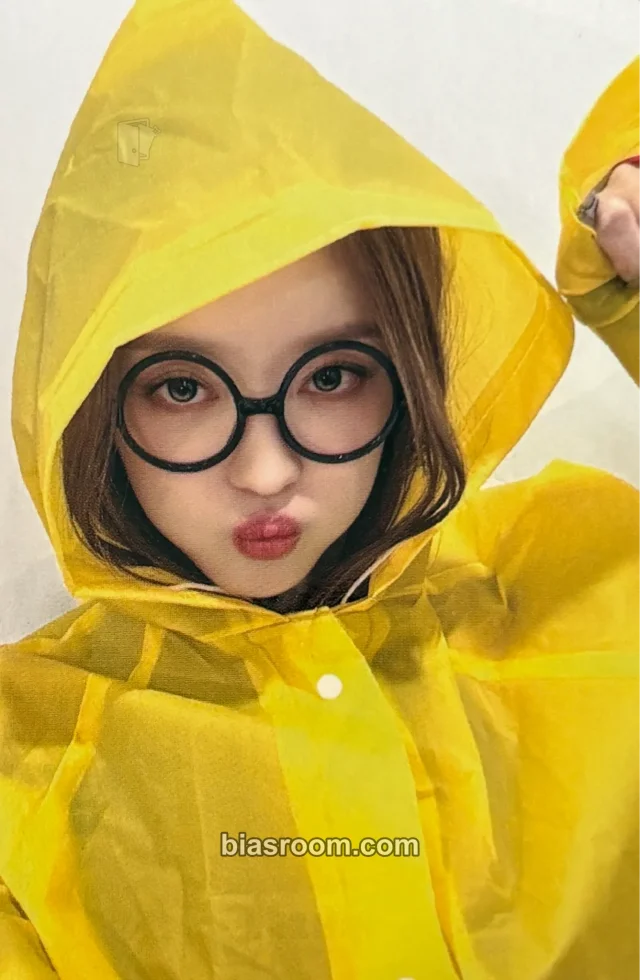 OH MY GIRL - YooA - Borderline Album solo album makestar round 1 online