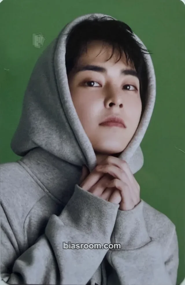 EXO - Xiumin - 2024 EXO Season's Greetings — Valentine's Day at School Other merch photocard hoodie