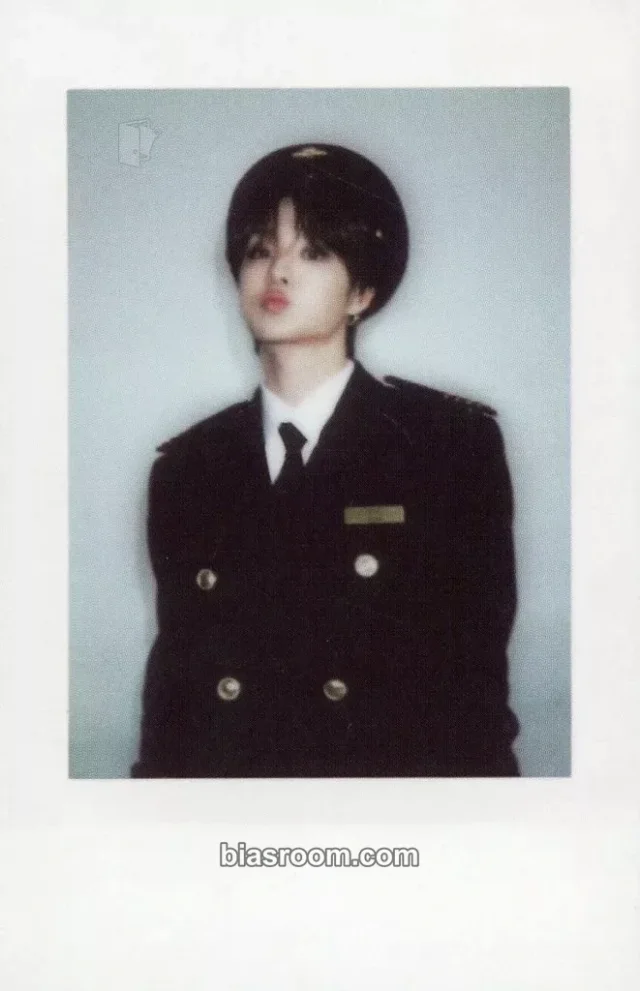 TREASURE - Jihoon - 2024 Welcoming Collection Other polaroid item set A version kit photocard random photocard