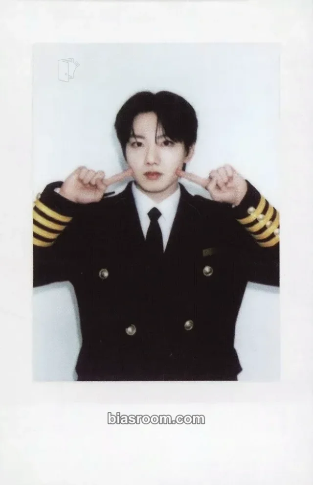 TREASURE - Junkyu - 2024 Welcoming Collection Other kit photocard polaroid item set A version random photocard
